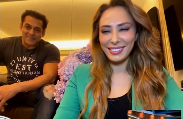 Cum s-au comportat Iulia Vântur și Salman Khan la prima apariție TV în România. Cei doi au fost copleșiți de emoții la emisiunea lui Măruță | VIDEO