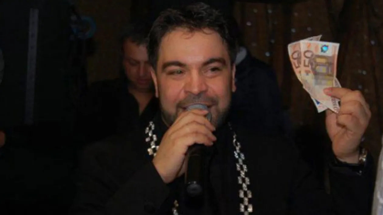 Minora lui Florin Salam, sarut pasional cu o bruneta! Daca artistul o vede pe sotia lui sigur face scandal