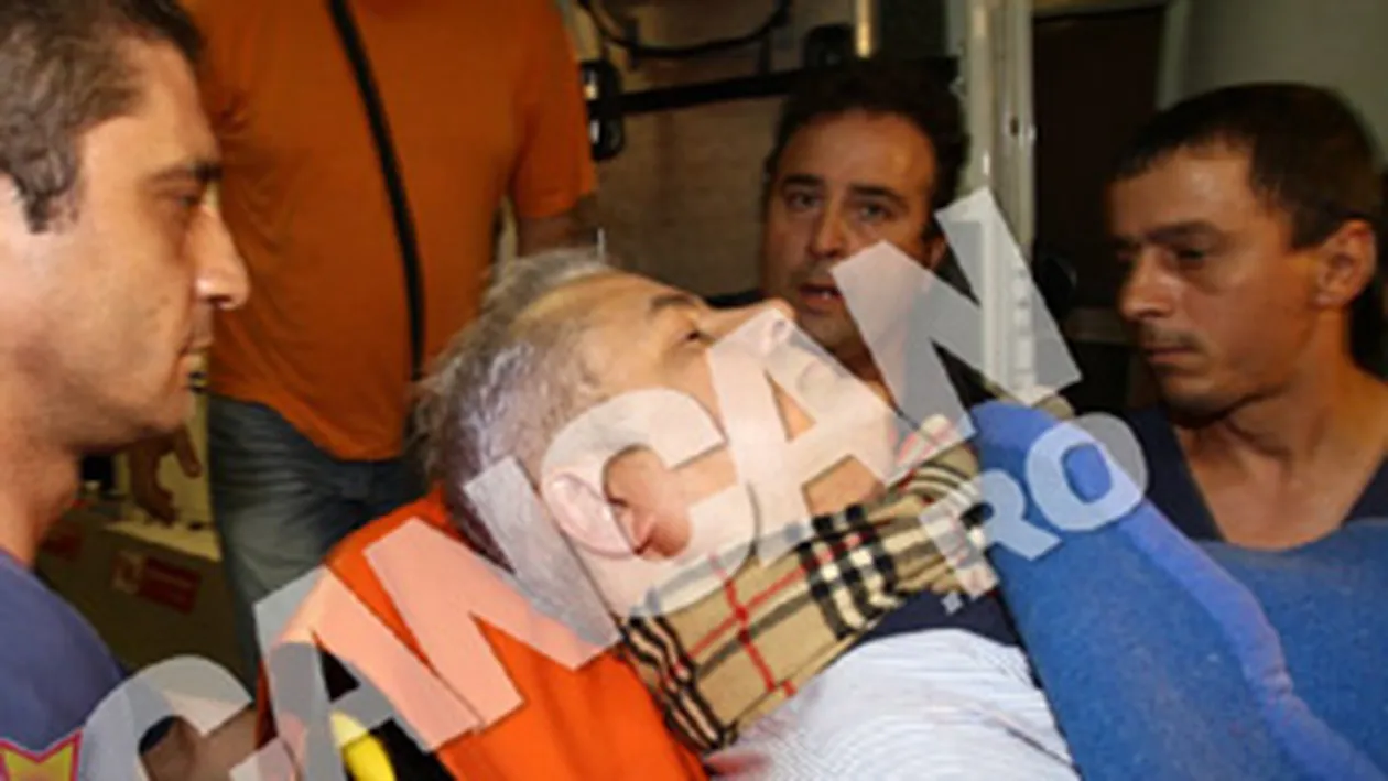 Procurorii au finalizat cercetarea la locuinta lui Adrian Nastase! Vezi ce obiecte au ridicat din camera unde s-a petrecut totul