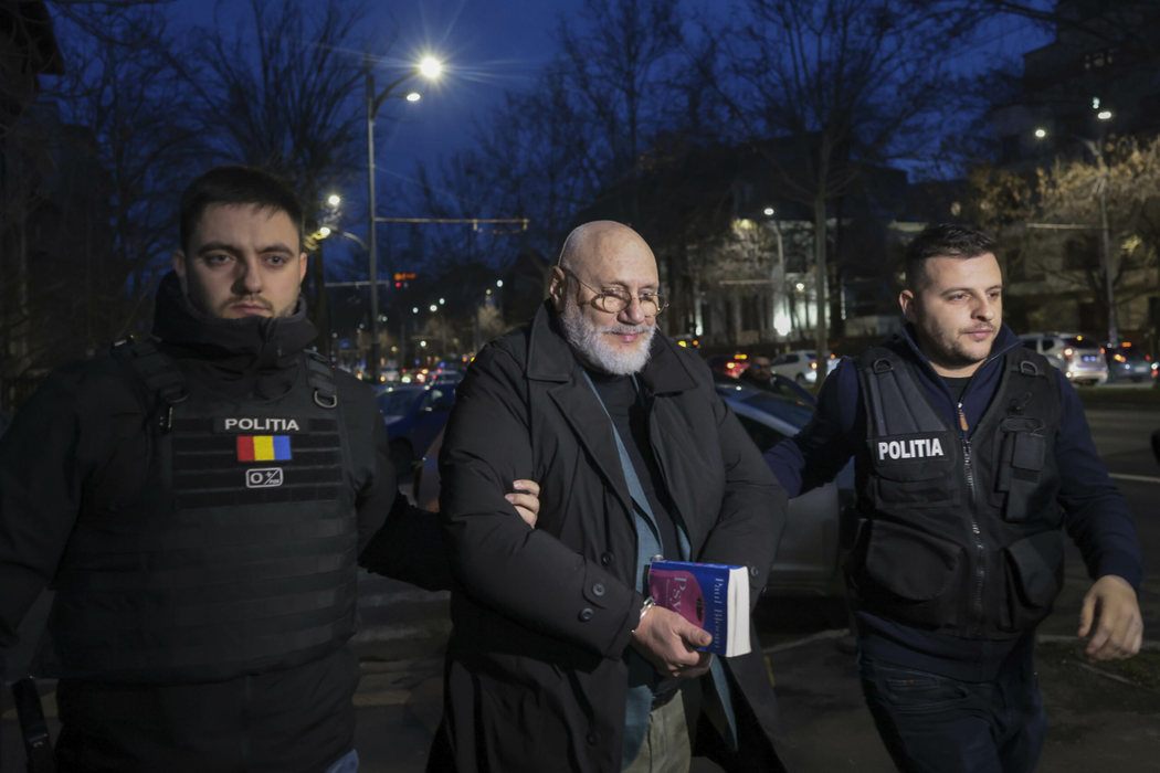 Una dintre victimele lui Cristian Andrei, marcată de experiența trăită în cabinet: ”M-am dus să plâng pe o bancă”