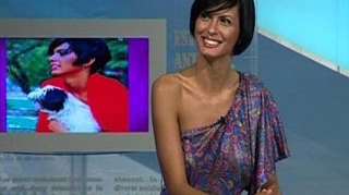 Madalina Pamfile nu vrea ca fericirea ei sa depinda de un nume: "De ce sa mai fac prostia asta?! Sunt singura si mi-e bine"