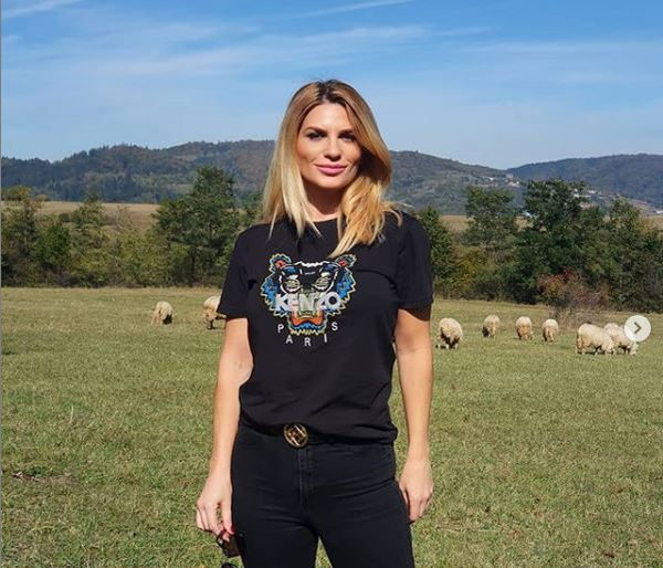 Cum vrea Ellie White să cucerească Rusia: soțul ei a pus-o deja…