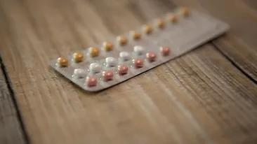 Pilula contraceptivă pentru bărbați, o nouă inovație. De când ar putea intra în uz