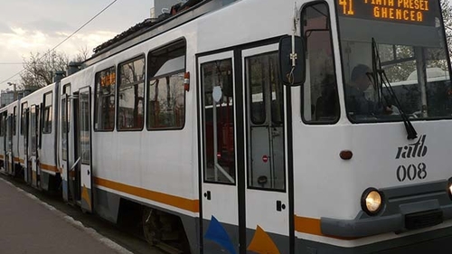 Accident teribil în Bucureşti! Un bărbat a fost călcat de tramvaiul 41