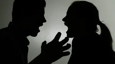 Doi soți din Mureș s-au luat la bătaie în incinta magazinului pe care îl dețin. Incredibil de la ce a pornit conflictul