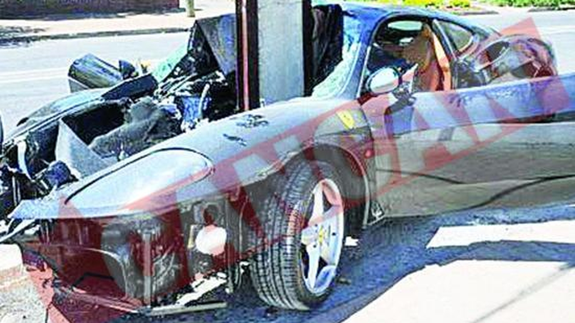 Au facut praf un Ferrari