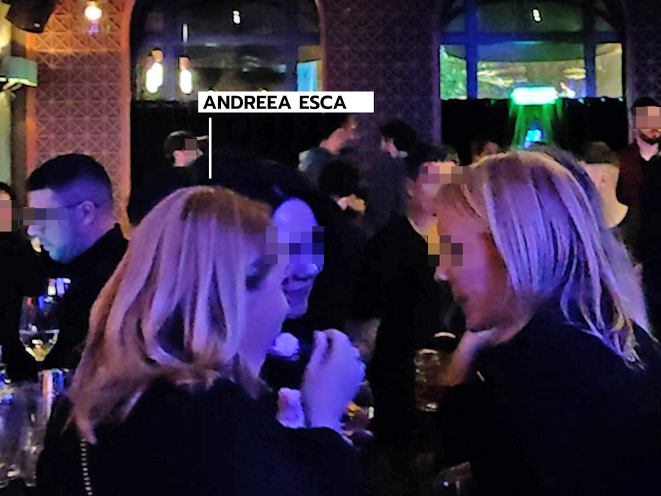Andreea Esca a ieșit cu prietenele / (Sursa: CANCAN.RO)