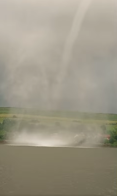 Tornada de pe lacul Martinești/ Sursa foto: Facebook