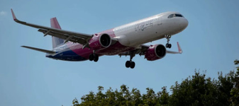 Bagaje GRATUITE în avion din 2027: reguli noi pentru Ryanair și Wizz Air