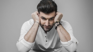 Ce a pățit o mămică la concertul lui Smiley de la Tg Mureș, după ce i-a rugat pe polițiști să o lase cu copilul ei după gardul de protecție din fața scenei