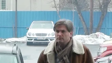 Momente jenante pentru Mircea Radu, la mall. Toate privirile s-au intors dupa el. Vezi de ce!