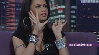 VIDEO Oana Zavoranu: "Pepe se cearta cu mine pe trei oua si doua scobitori! Vrea sa-i returnez un tirbuson, perne, sticlute de mir si iconite"