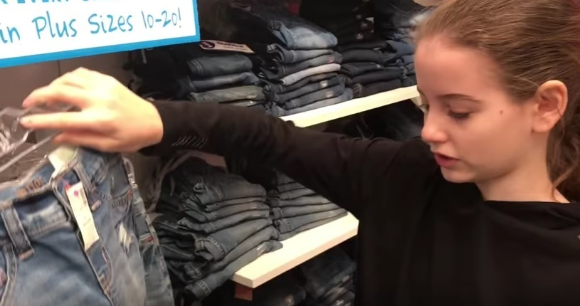 Irinuca şi Monica Gabor au mers la cumpărături în America! Ce a vrut să probeze Irina şi nu a lăsat-o mama ei? „Nu, în niciun caz!” A pus-o imediat la punct!