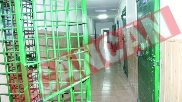 Un puscarias a castigat 10.000 de euro de la Penitenciarul Arad