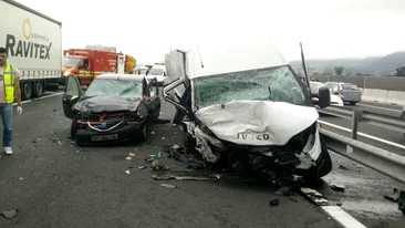 A apărut înregistrarea cu accidentul de pe A1 în care au murit patru oameni, după ce un șofer de 70 de ani a intrat pe contrasens