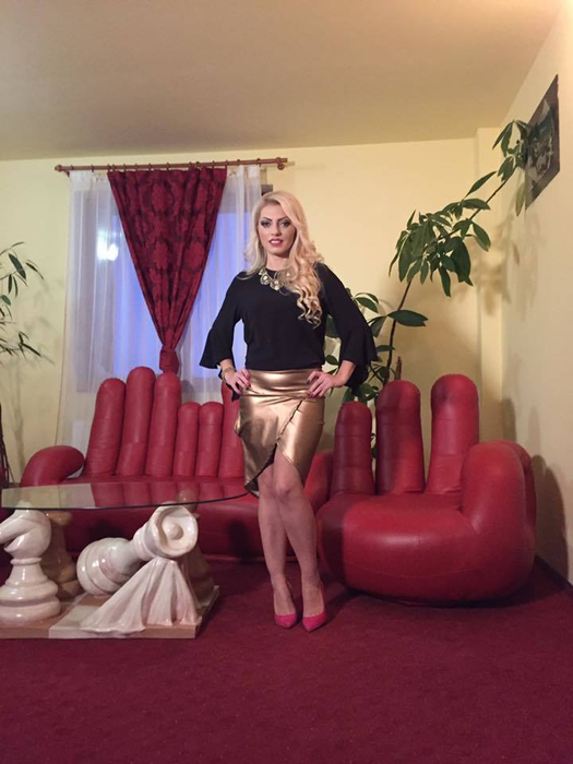 Nicoleta Guţă a scăpat de kilogramele în plus şi a ajuns de nerecunoscut