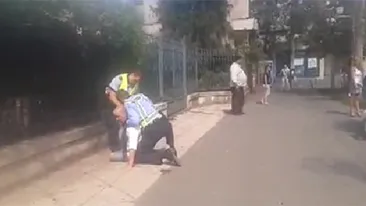 S-a batut parte-n parte cu politistii care i-au oprit sotia în trafic: Du-te dracu de fraier