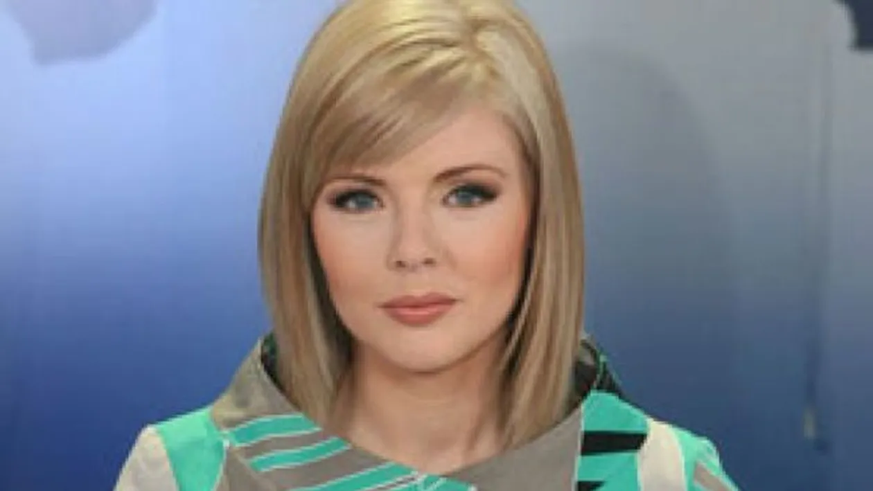 A dispărut de un an de la pupitrul ştirilor şi s-a schimbat total. Fosta vedetă de la Kanal D este de nerecunoscut!