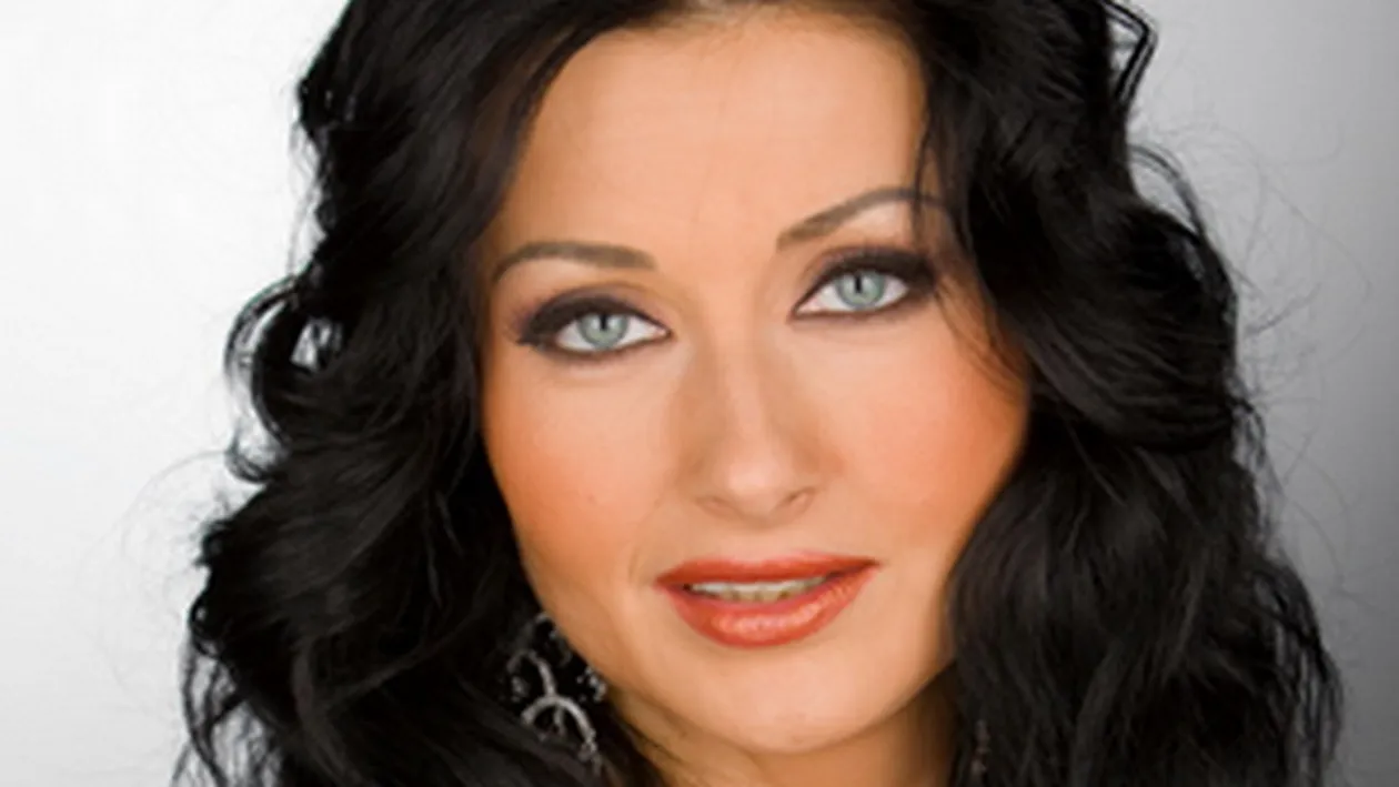 SCENE de GROAZA in emisiunea Gabrielei Cristea! S-a prabusit in direct: Sandele, ce-i cu tine?!