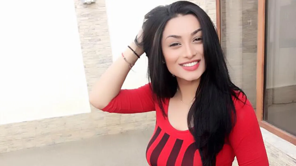 O mai ţii minte pe DALIDA din Focşani? Uite cum arată acum manelista care a strâns zeci de mii de like-uri