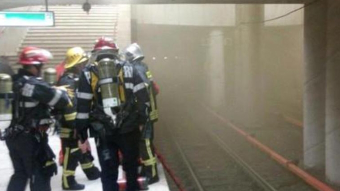 INCENDIU la metrou! Pasagerii au intrat în PANICĂ