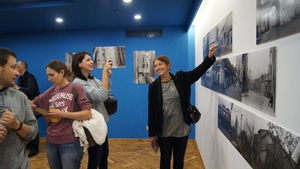 Vernisajul expoziției "Salutări din Uranus!", fotografii și schițe prezentate în premieră din vechiul cartier bucureștean