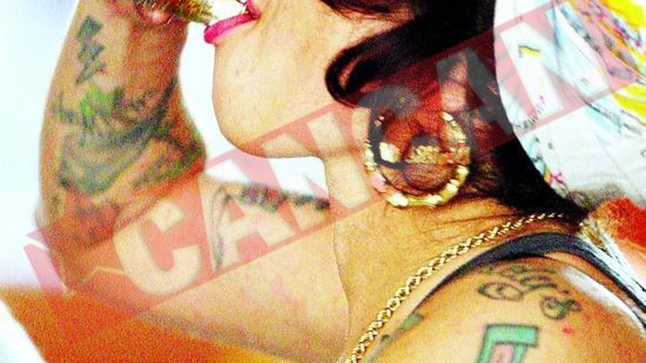 Disperata sa ajunga la bar