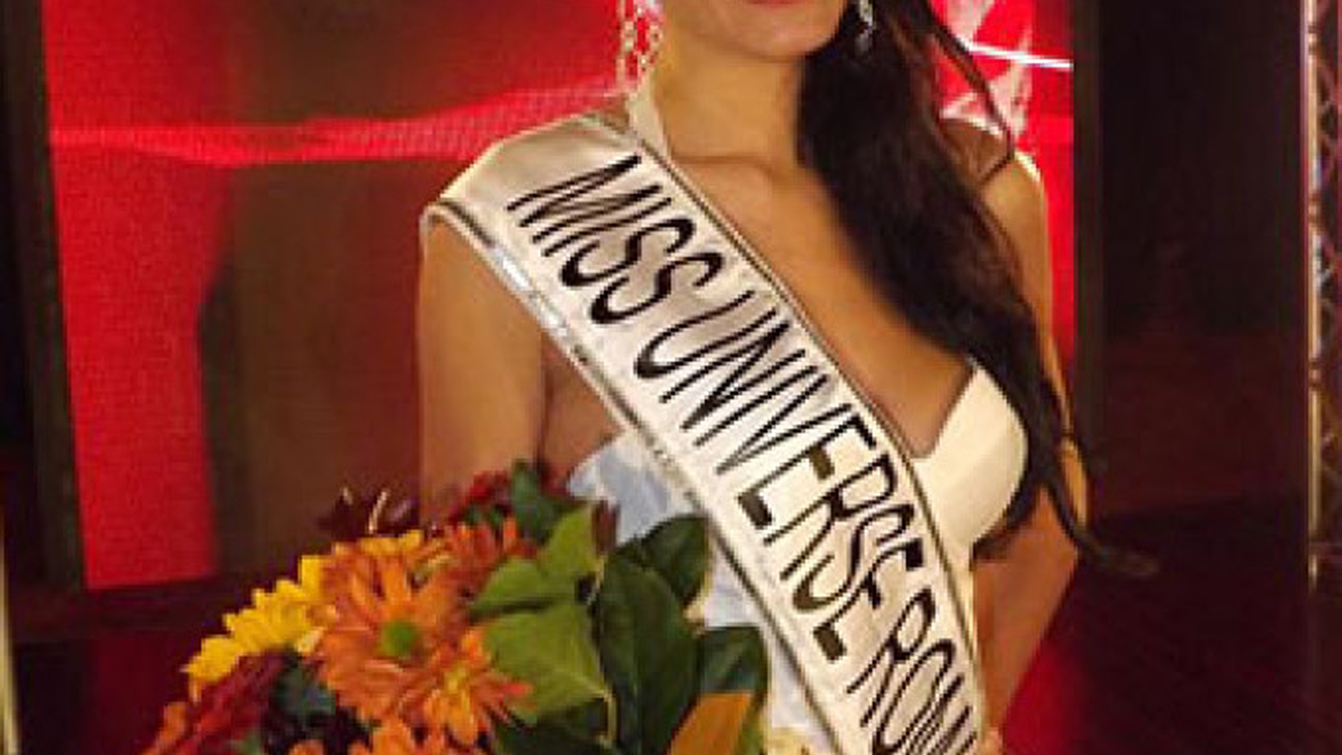 Noua Miss Universe Romania risca sa-si piarda jobul! Sefii au au penalizat-o dupa ce a fost desemnata cea mai frumoasa romanca!