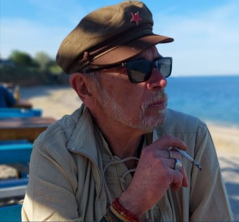 Benny Zilberman a fost înmormântat în celebrul său caftan colorat