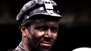 Aproape 150 de mineri din Valea Jiului au plecat la miting, spunand ca lucrurile nu pot degenera