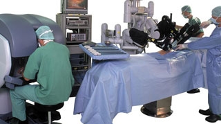 PREMIERA Transplant de rinichi cu ajutorul unui robot medical la Cluj-Napoca