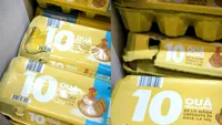 Ce a descoperit un tânăr din Iaşi, după ce a vrut să cumpere un carton cu 10 ouă din Lidl: A cui este vina?