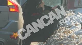 Andrei Zaharescu e asaltat de fani si cand e camuflat!