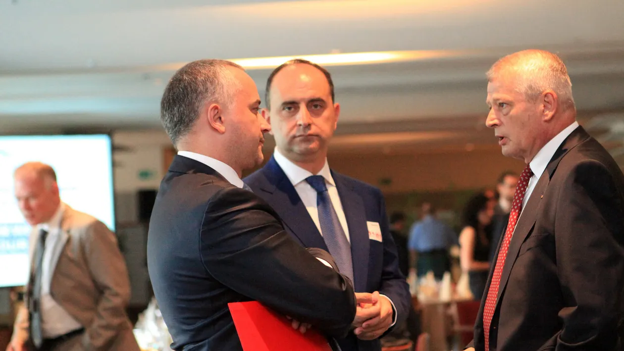 Un edil de succes! Sorin Oprescu a fost premiat la Bruxelles alaturi de Presedintele Parlamentului European, Michael Schulz