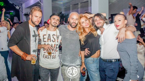 Ca sa nu fie singura de Sarbatori, o celebra asistenta tv s-a intors in bratele fostului iubit! Vezi unde s-au afisat impreuna