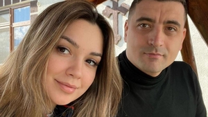 Prima imagine cu băiețelul lui George Simion. Soția liderului AUR a născut în urmă cu 6 zile: ”Te vom ține mereu de mână!”