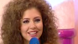 Roxana (Heaven) si-a sarbatorit ziua in direct la TV! Vezi aici ce cadou a primit!
