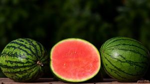 Râzi cu lacrimi! Ce mesaj a afişat la raft un supermarket care vindea pepeni: "Fără..."