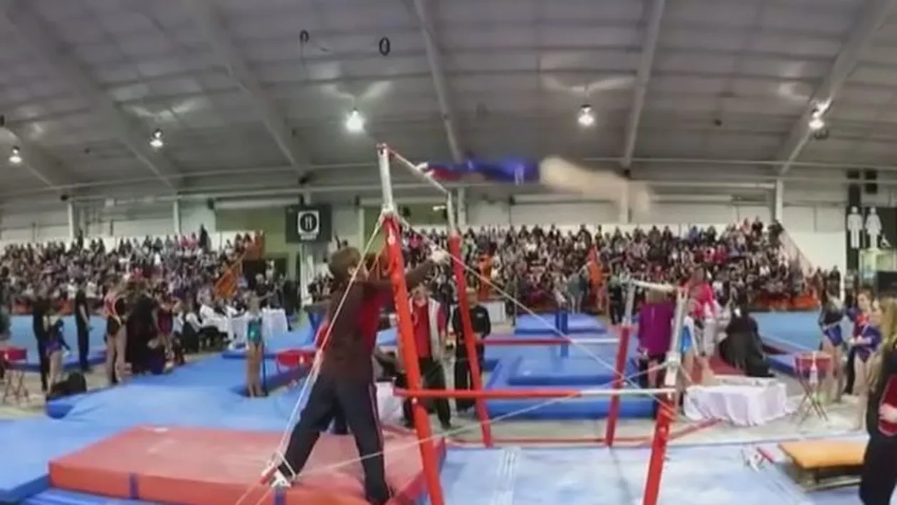 VIDEO - Dramatic! O gimnastă a fost la un pas să rămână infirmă pe viaţa, dar a fost salvată în ultimul moment 