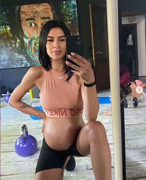 Andreea Hanca a ajuns la spital și e pregătită să nască chiar de ziua ei! Soția lui Sergiu Hanca: “E o zi chiar specială”