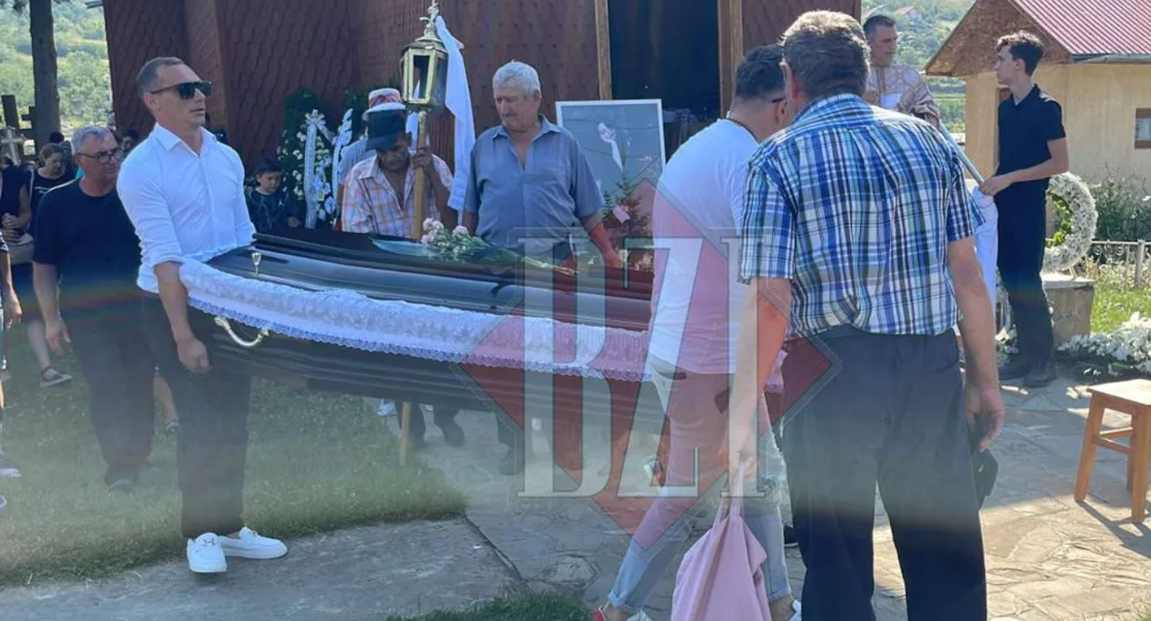 Sicriul cu trupul neînsuflețit al Dianei/ sursă foto: Bzi.ro