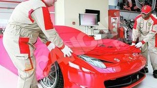 Costa 150.000 de euro, dar se vand ca painea calda