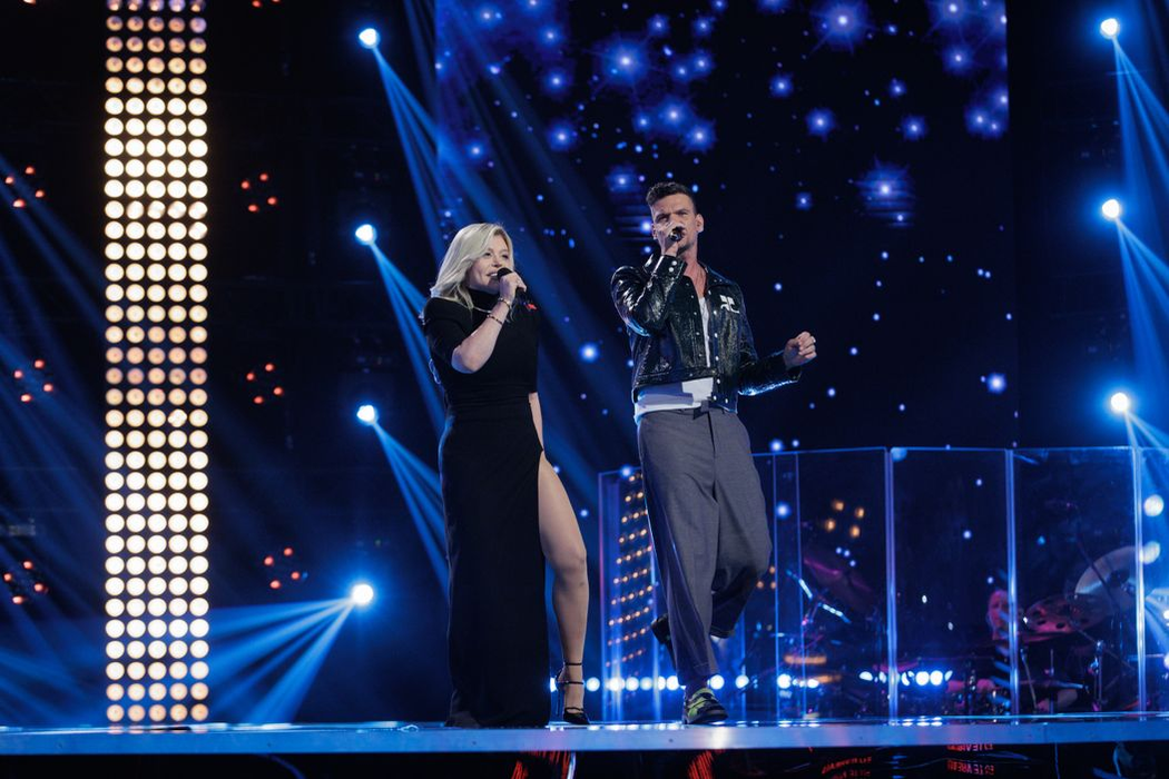 Momentul în care Loredana și Tudor Chirilă se sărută pasional la Vocea României! Reacția fabuloasă a juraților Pro TV. VIDEO