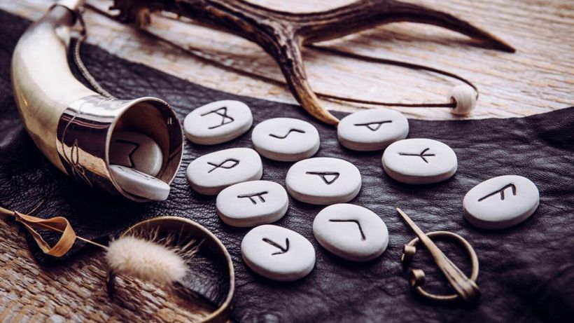Horoscop rune 16-22 martie 2026. Luna nouă și următorul echinocțiu de primăvară aduc noi începuturi