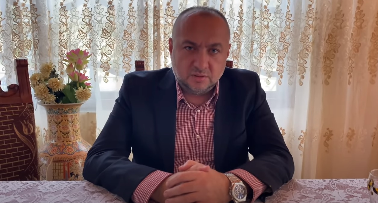 Leo de la Strehaia, în război total cu prima soție: “Nu există șansă de împăcare” + “Merită să meargă să muncească”