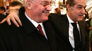 VIDEO DEMENTIAL! Cea mai tare melodie a iernii - Scandalul dintre Becali si Mitica, pus pe versuri house! N-ai cum SA NU-I DAI LIKE
