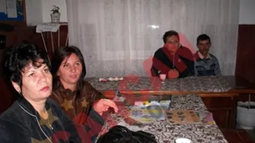 A tepuit 160 de necajiti cu locuri de munca inexistente!