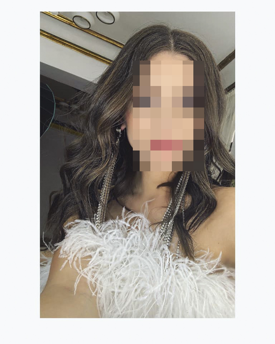Tânăra bătută în club de iubita fostului partener