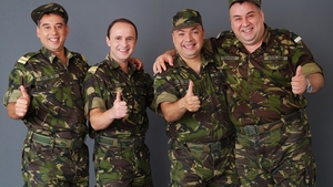 Cine au fost, de fapt, „trădătorii” din serialul Trăsniți în NATO. Cei trei actori care au decis să nu mai continue proiectul de la Prima TV