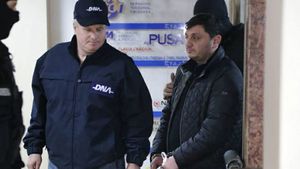 Am intrat în posesia unor înregistrări-bombă! Cumătrul lui Adi Minune rupe tăcerea despre mafiotul Viscol: ”O să te omor şi…”